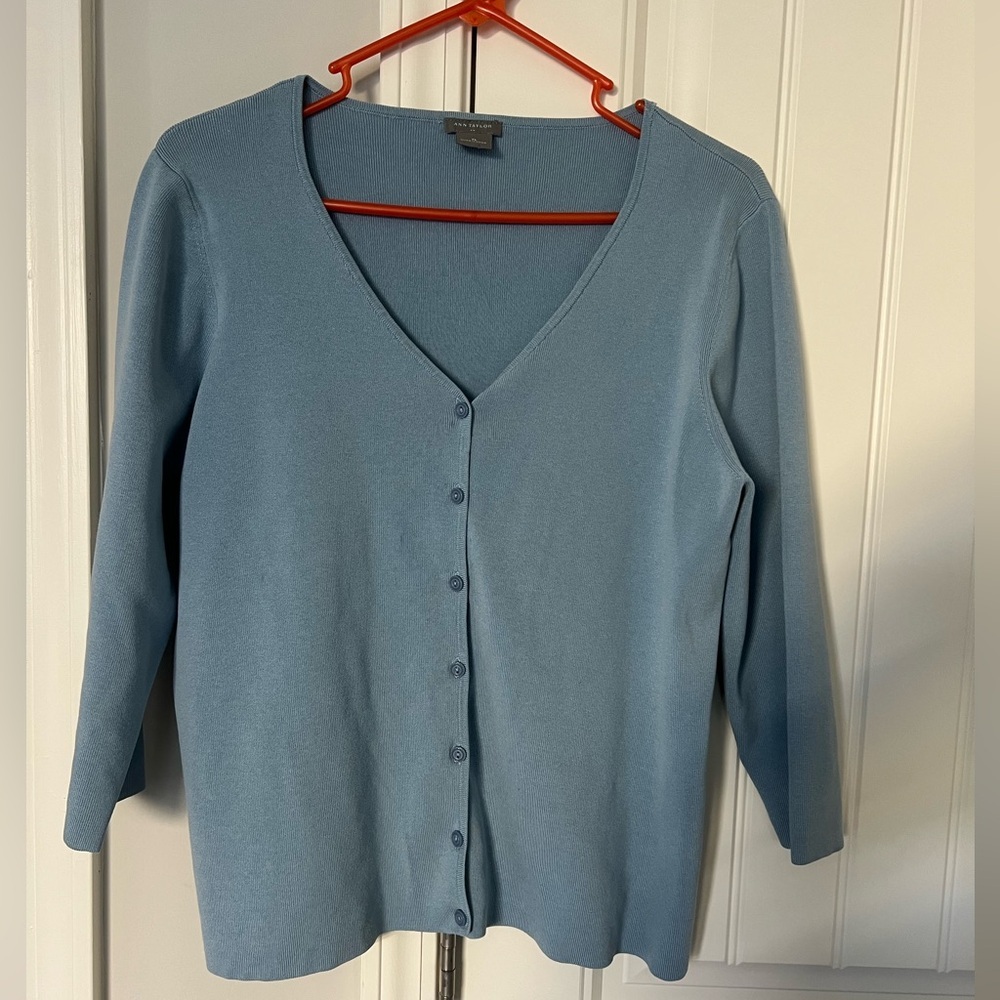 Ann Taylor light blue cardigan w 3/4 sleeves. Like new. Size XL,